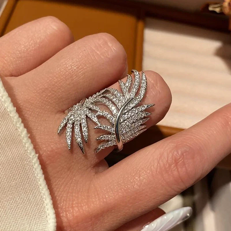 Wholesale Women's Copper Leaf Banana Leaf Ring Inlaid With Zirconia Fashion Jewelry