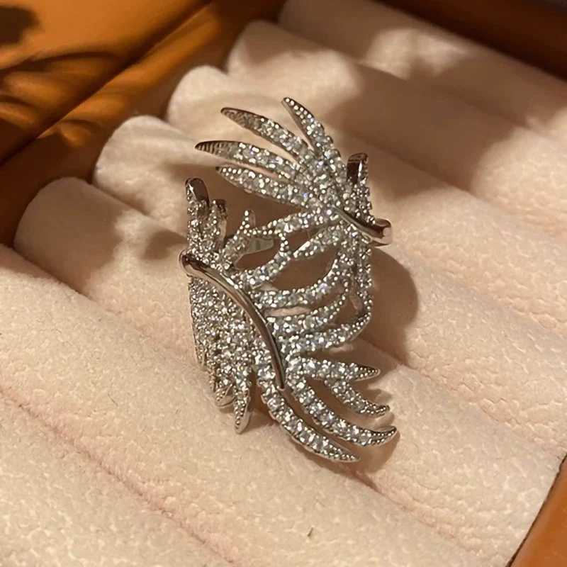 Wholesale Women's Copper Leaf Banana Leaf Ring Inlaid With Zirconia Fashion Jewelry - Image 5
