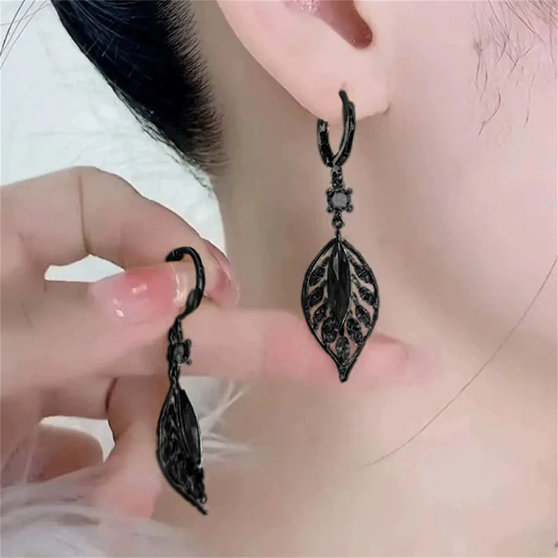 Wholesale Women's Copper Leaf Geometric Earrings Light Luxury Style - Image 2