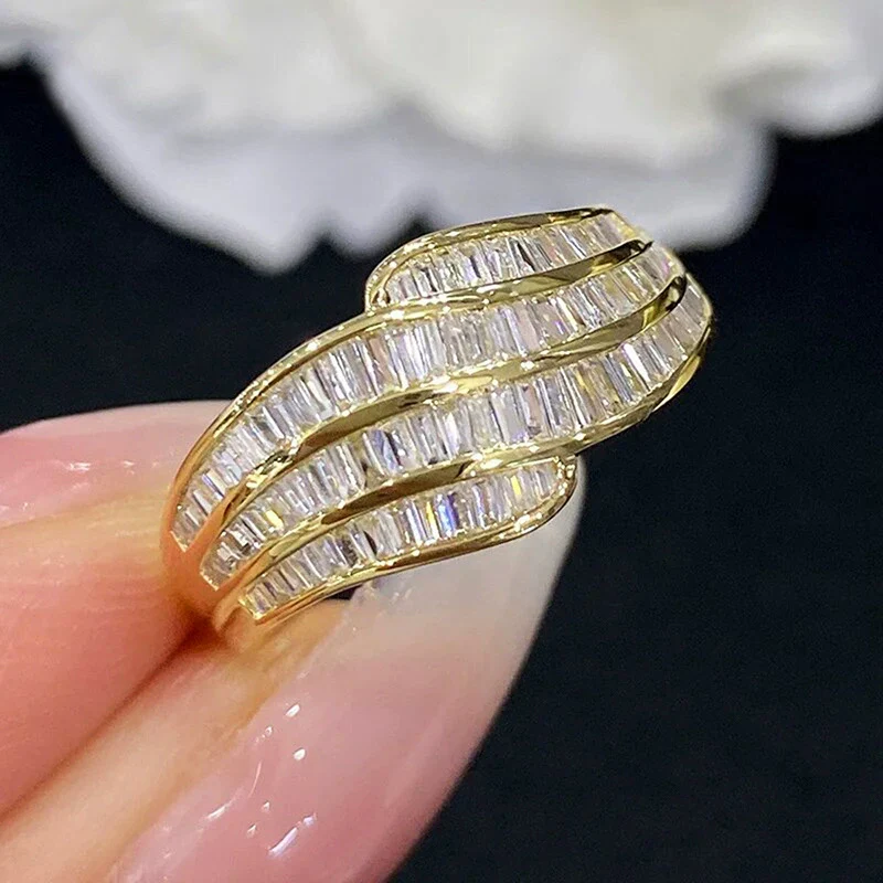Wholesale Women's Copper Wave Geometric Zirconia Inlaid Ring Light Luxury Jewelry