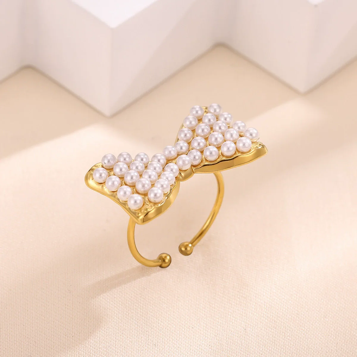 Wholesale Women's Copper Zircon Fruitshaped Ring 18K Gold Plated Inlaid With Gold Light Luxury Geometric Style Accessories - Image 2