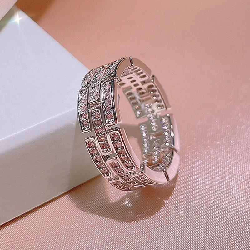 Wholesale Women's Copper Zircon Inlaid Geometric Pattern Ring - Image 2