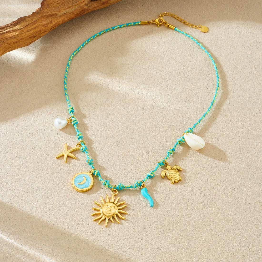 Wholesale Women's Creamy Sweet Minimalist Star Pattern Stainless Steel Goldplated Pendant Necklace - Image 3