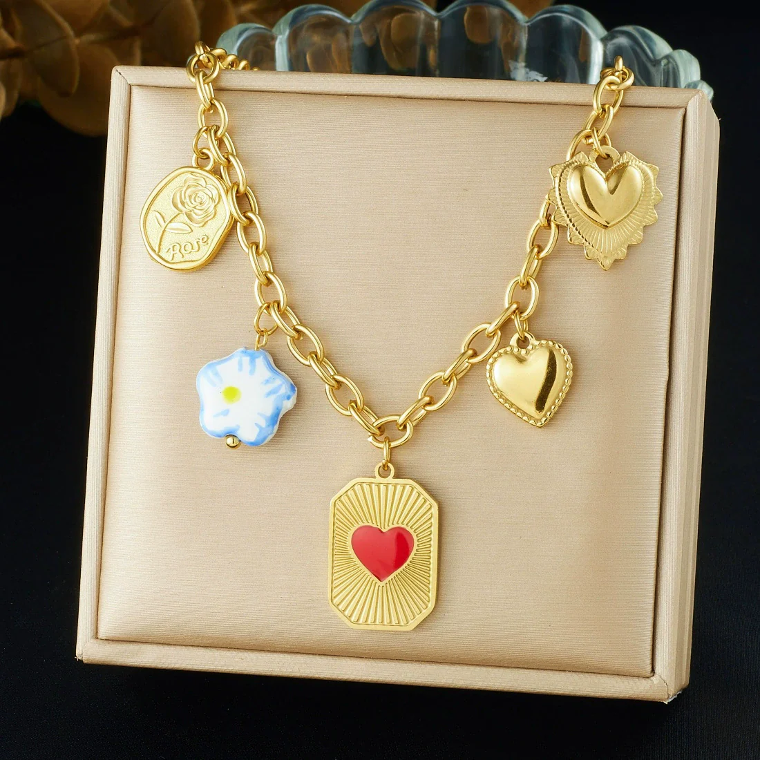 Wholesale Women's Creamy Sweet Style Heart Shape Stainless Steel Electroplated Pendant Chain Necklace