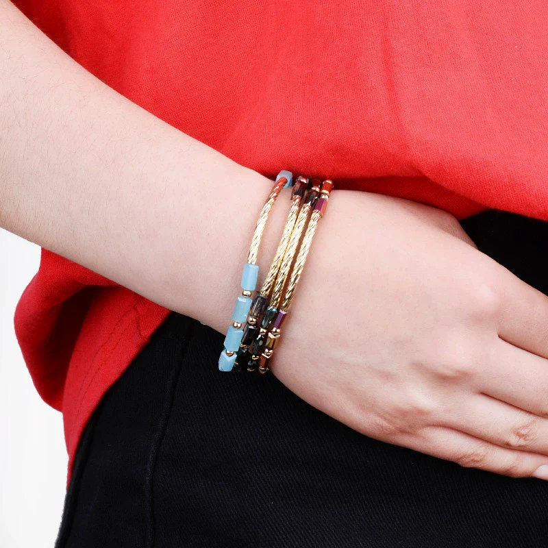 Wholesale Women's Crystal Beaded Geometric Bracelet Jewelry Made Of Golden Copper - Image 2