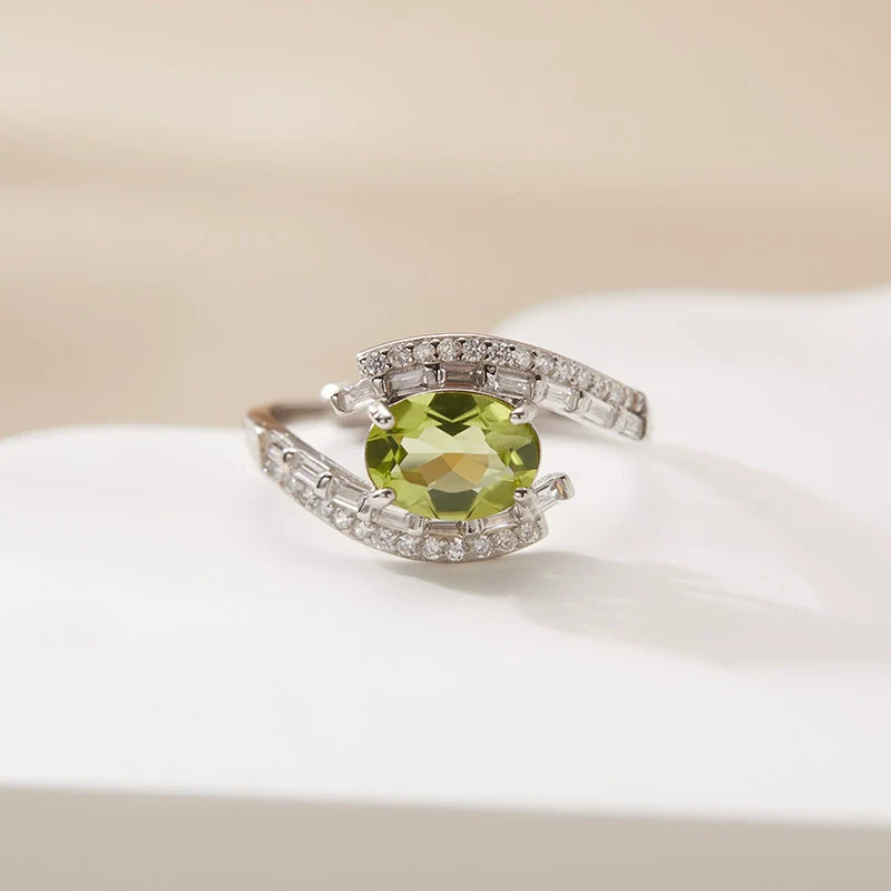 Wholesale Women's Crystal S925 Sterling Silver Ring With Crown And Wave Patterns Light Luxury Style - Image 8