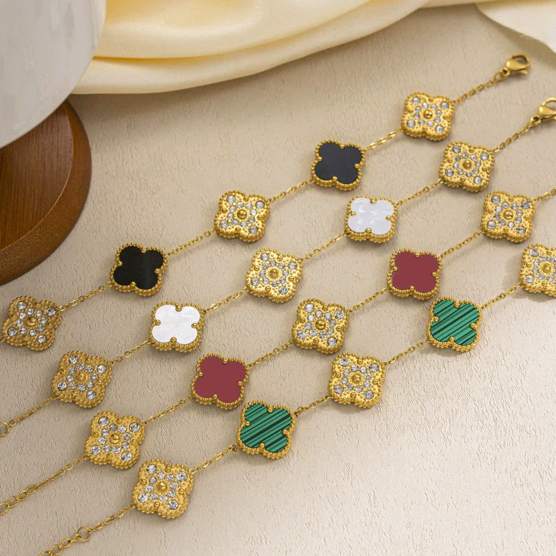 Wholesale Women's Diamond Geometric Versatile Fourleaf Flower Bracelet And Necklace Set In Titanium Steel With Vacuum Plating - Image 4