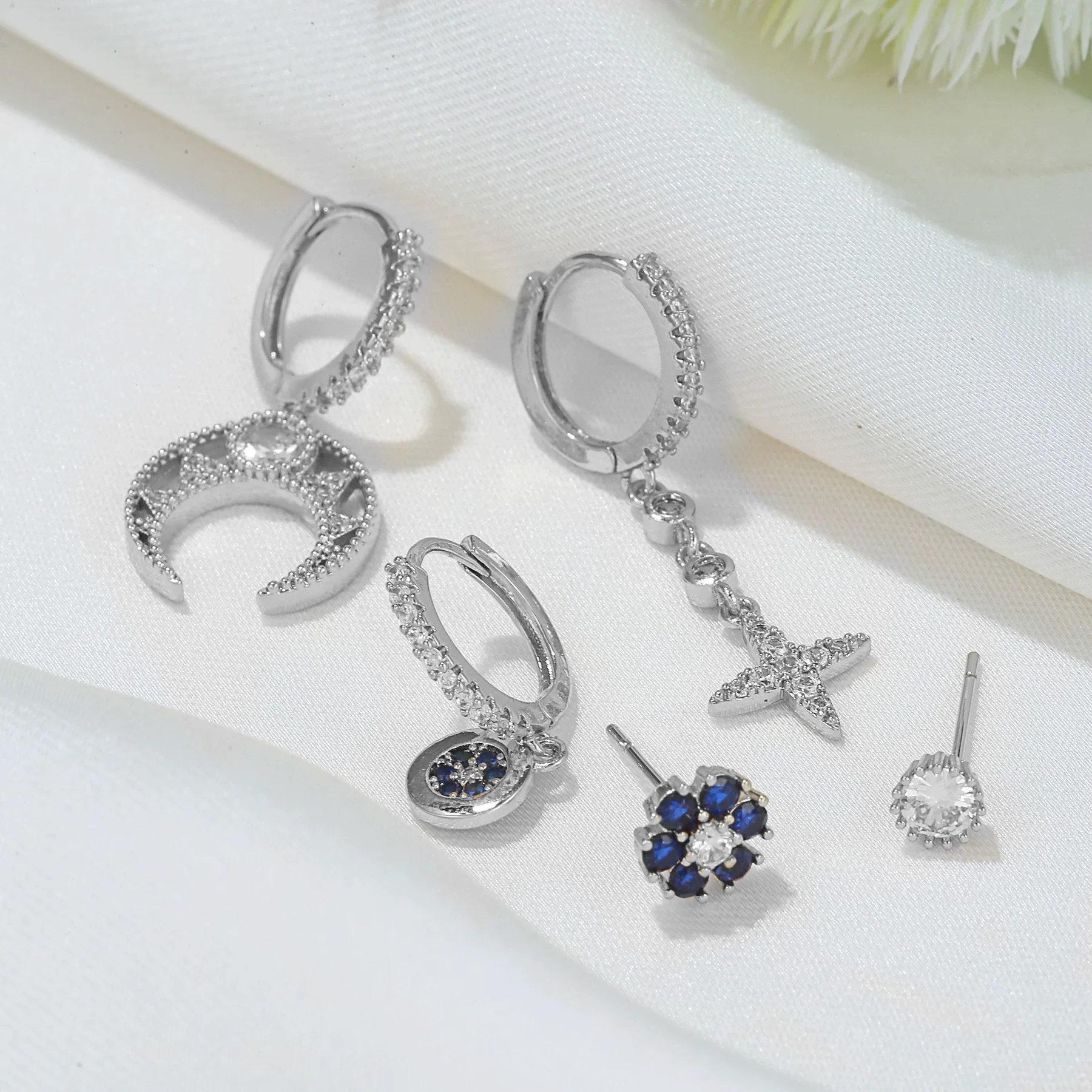 Wholesale Women's Earrings Set Copper S925 Silver Needle Microinlaid Zircon Flower Design - Image 4