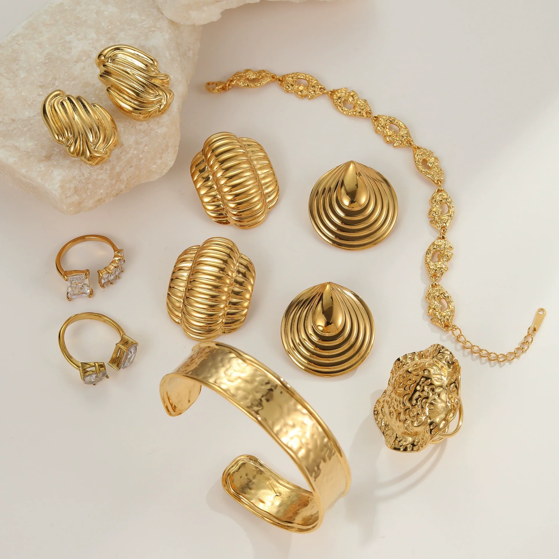 Wholesale Women's Electroplated Geometric Drop Shape Stainless Steel Jewelry Earrings Bracelets Rings