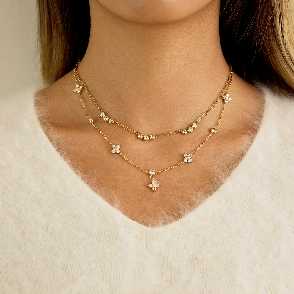 Wholesale Women's Electroplated Stainless Steel Four Leaf Clover Necklace - Image 2