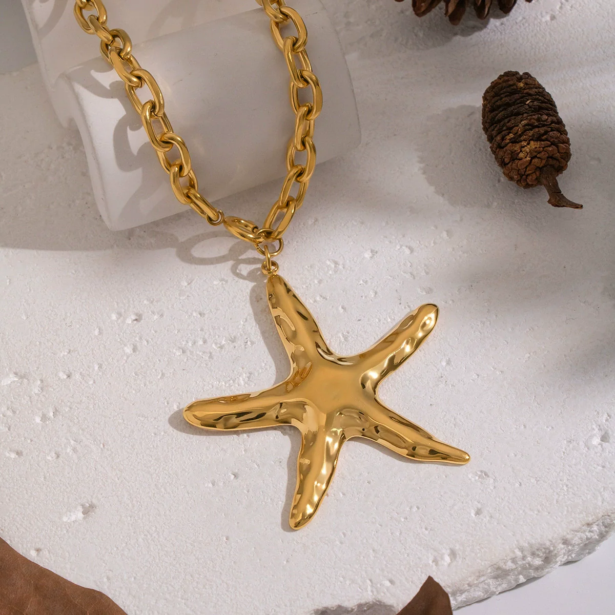 Wholesale Women's Exaggerated Minimalist Ins Style Hammered Star Pendant Necklace With Heavy Chain 18K Real Gold Plated Stainless Steel - Image 2