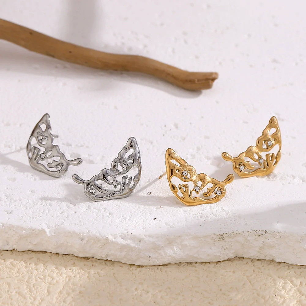 Wholesale Women's Fashion Animal Zodiac Stainless Steel Electroplated 18K Gold Hollow Wings Earrings - Image 3