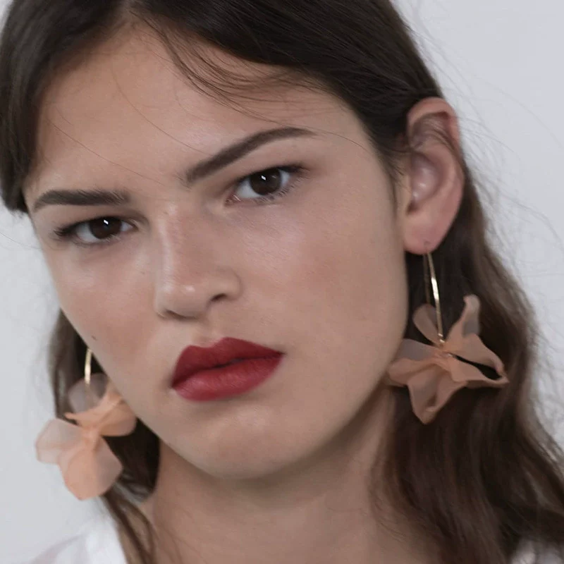 Wholesale Women's Fashion Creative Handmade Plastic And Resin Petal Heart Flower Earrings - Image 2