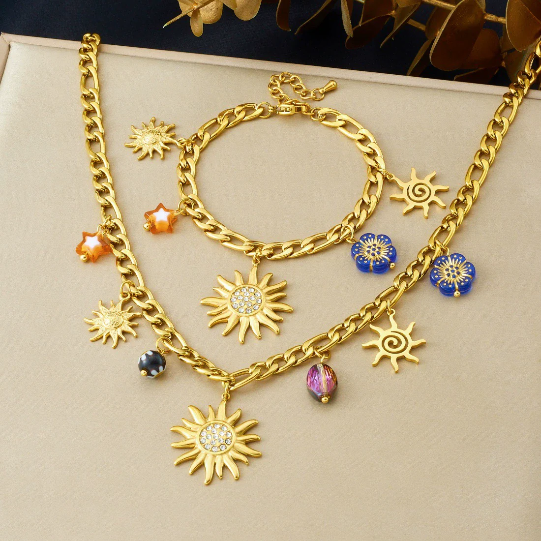 Wholesale Women's Fashion Diamondplated Goldplated Stainless Steel Plants And Flowers Sun Pendant Chain Jewelry Set