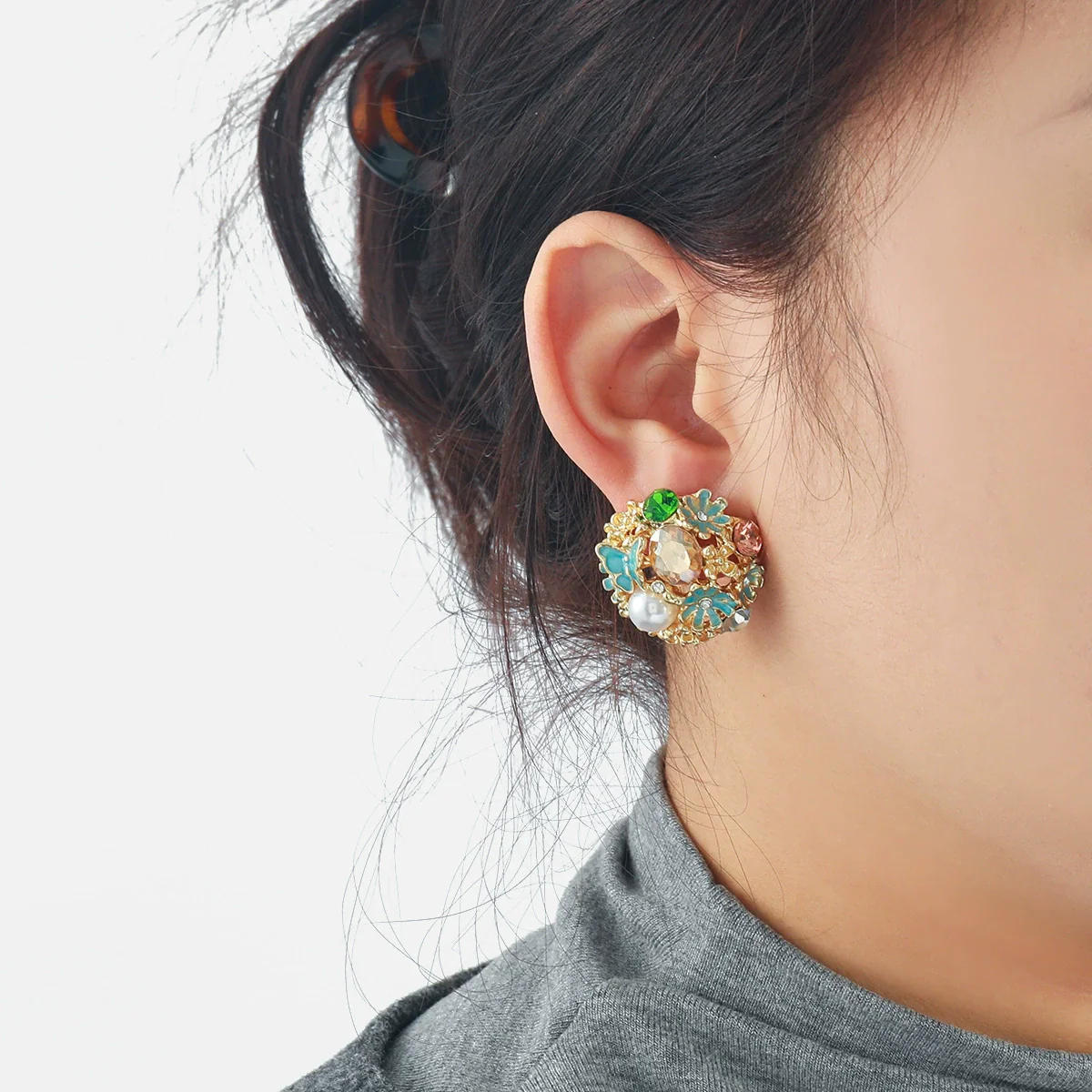 Wholesale Women's Fashion Earrings With Rhinestone And Diamondset Flower Design - Image 3
