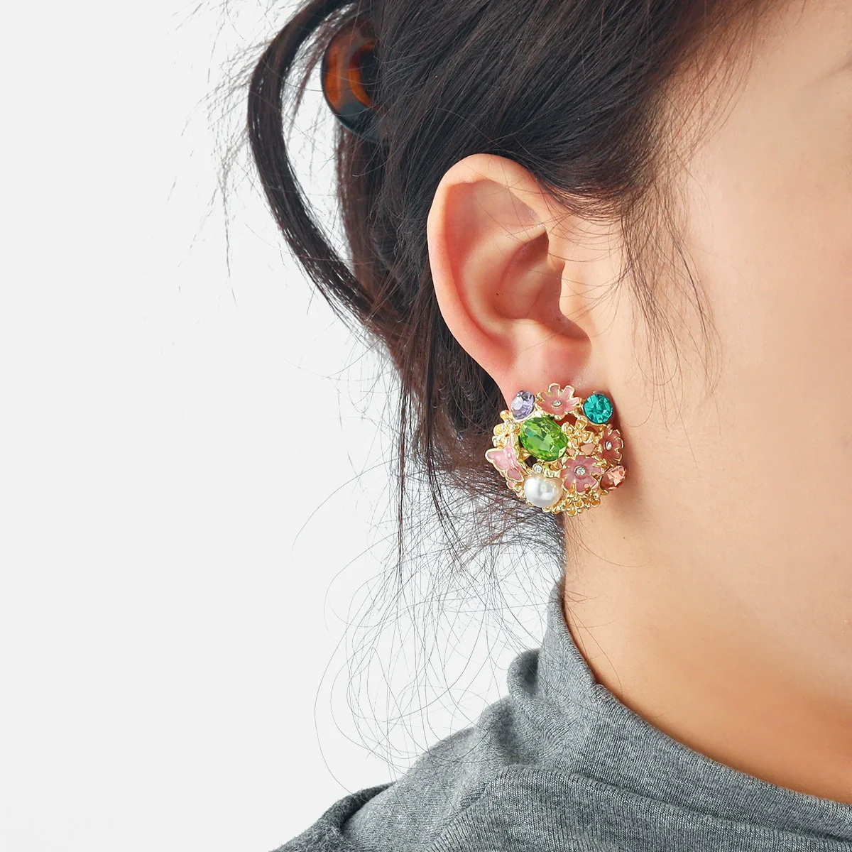Wholesale Women's Fashion Earrings With Rhinestone And Diamondset Flower Design - Image 4
