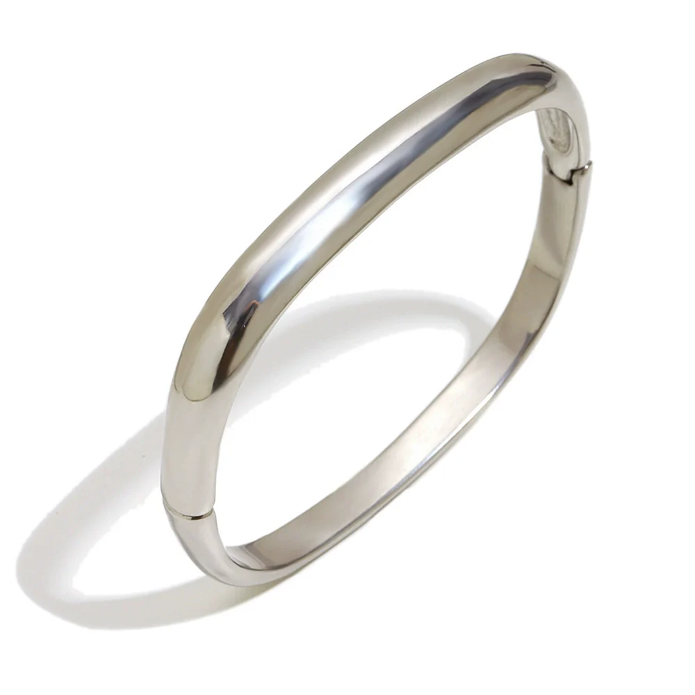Wholesale Women's Fashion Geometric Asymmetrical Round Buckle Stainless Steel 18K Gold Plated Hand Bracelet - Image 7