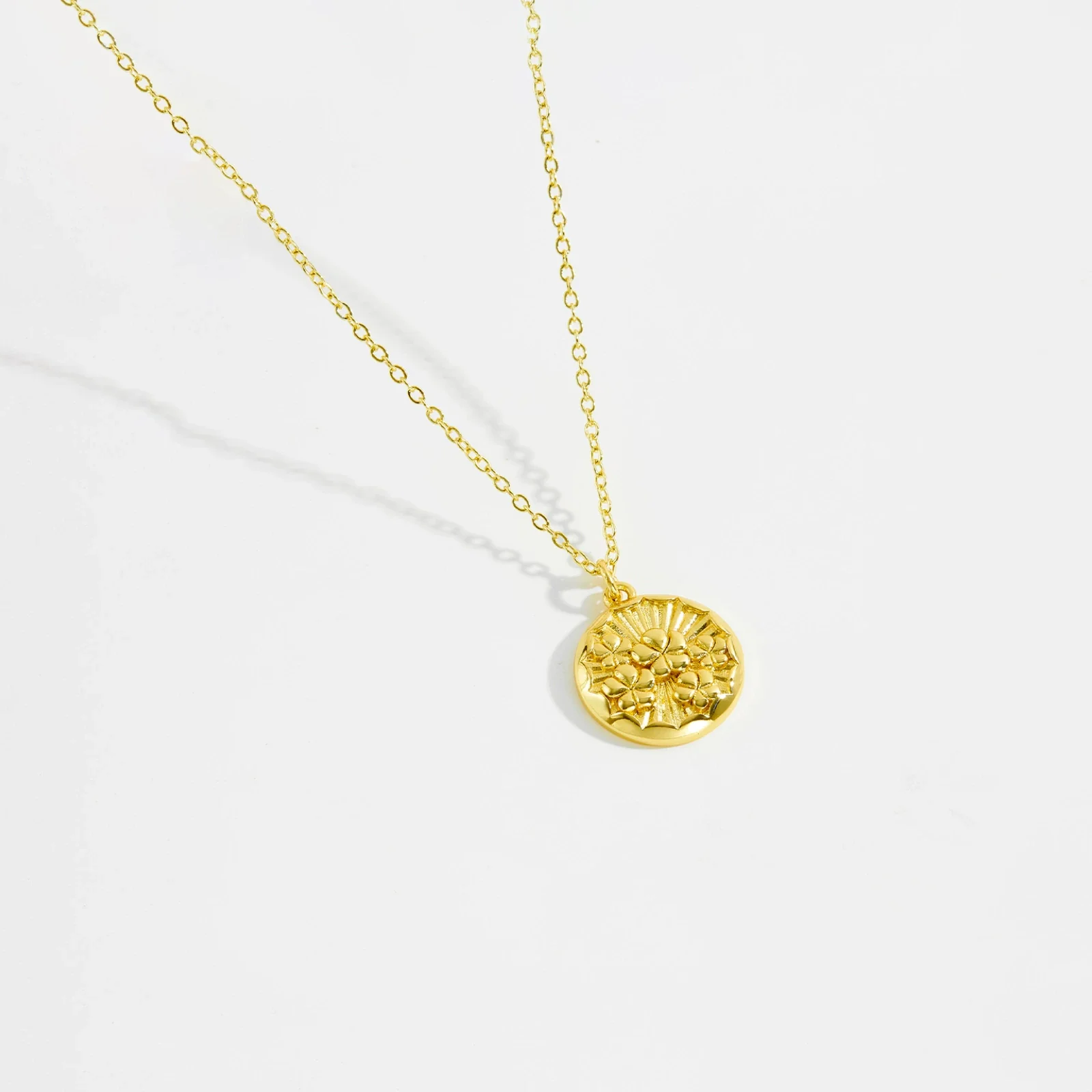 Wholesale Women's Fashion Geometric Copper Pendant Clavicle Chain With Platinum And 18K Gold Electroplating - Image 4