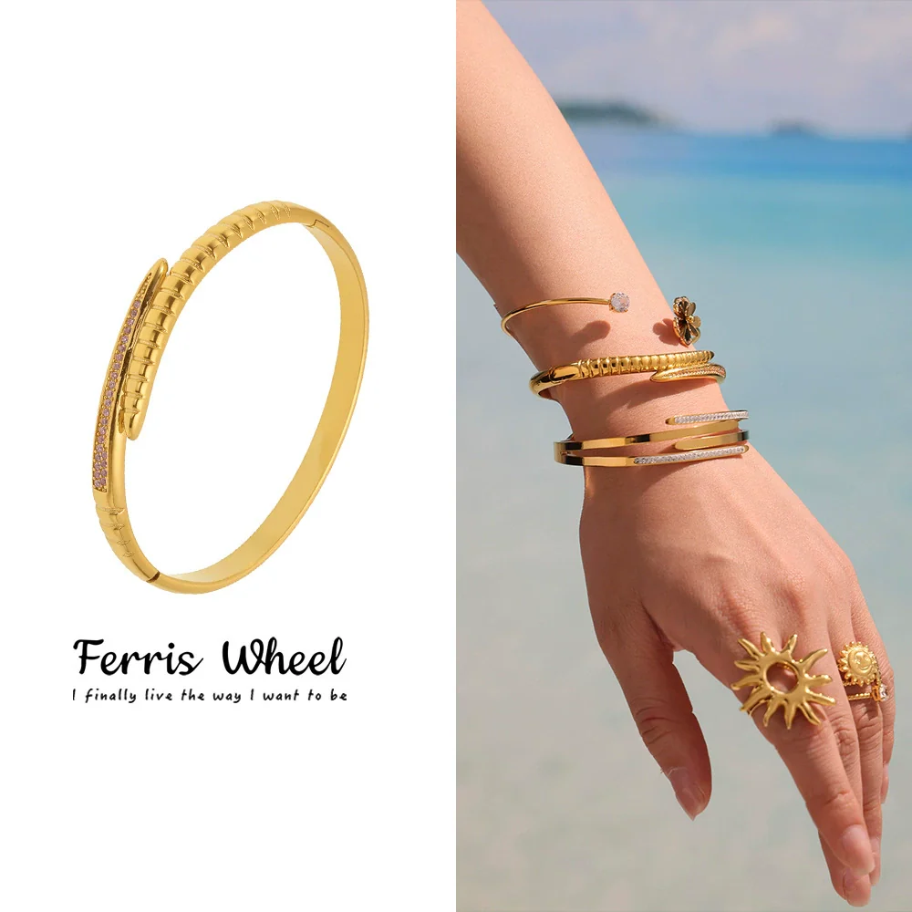 Wholesale Women's Fashion Geometric Ferris Wheel Snake Tail Buckle Bracelet With Zircon Stainless Steel 18K Gold Plated
