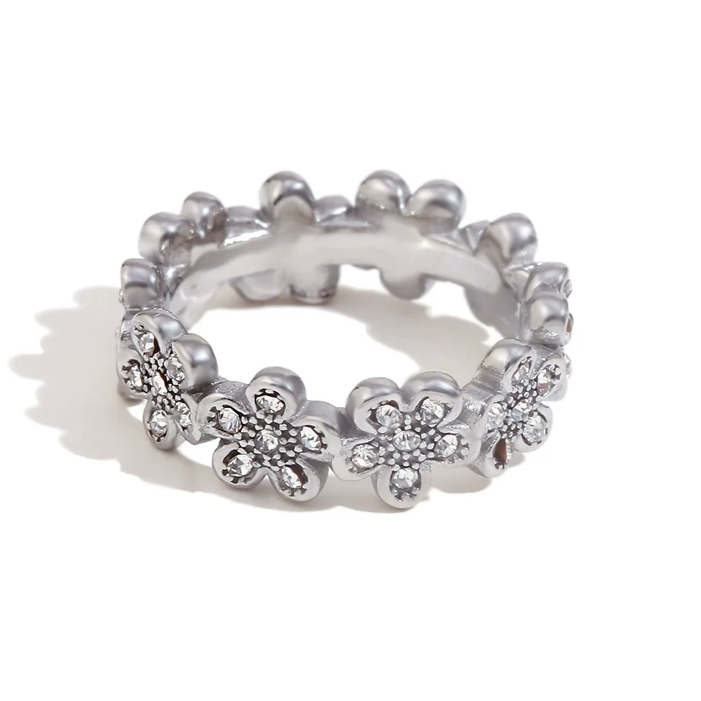 Wholesale Women's Fashion Geometric Stainless Steel 18K Gold Electroplated Swirl Knotted Daisy Ring - Image 7