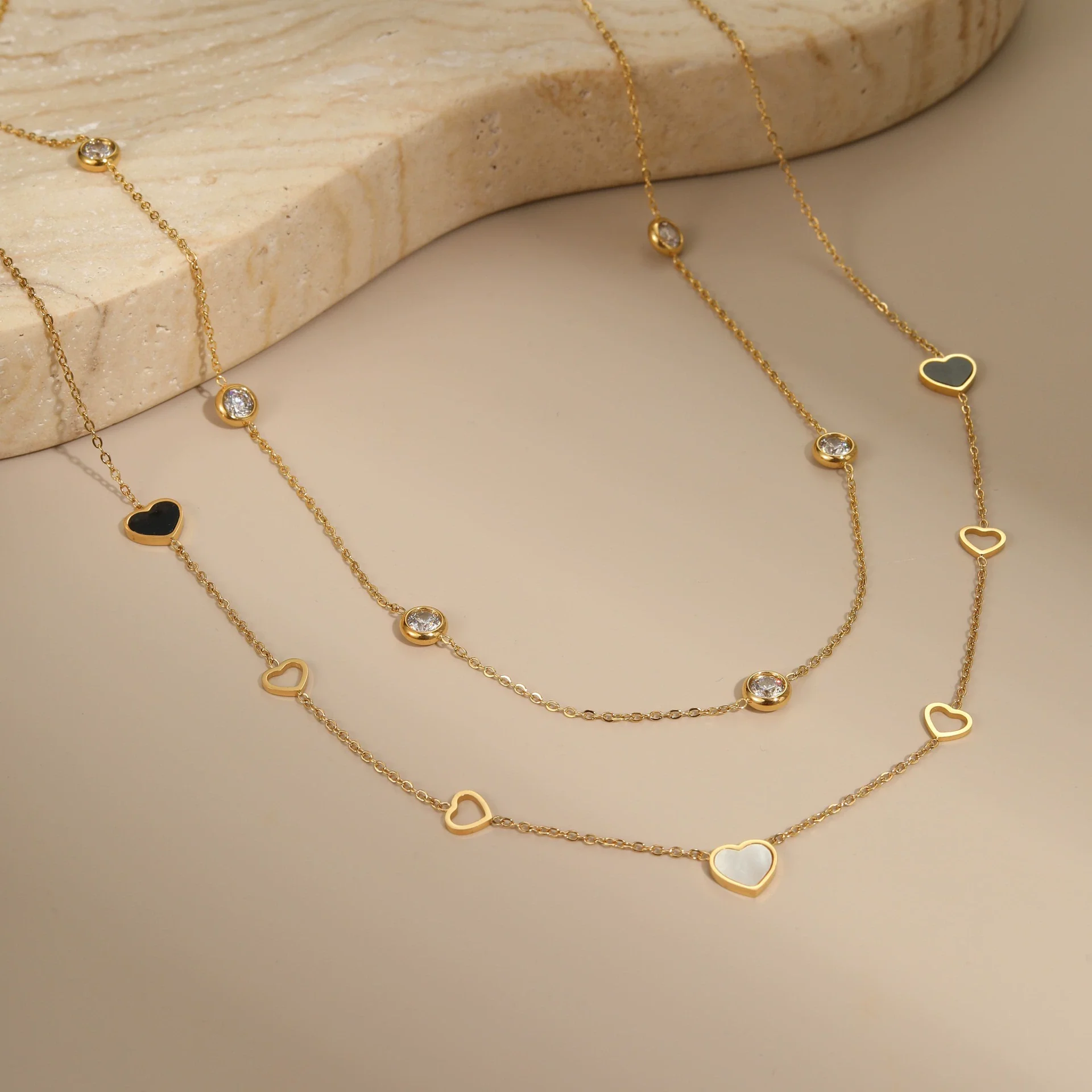 Wholesale Women's Fashion Geometric Stainless Steel And Agate Motherofpearl Hollow Love Clavicle Chain Necklace Inlaid With Zircon Electroplated - Image 2