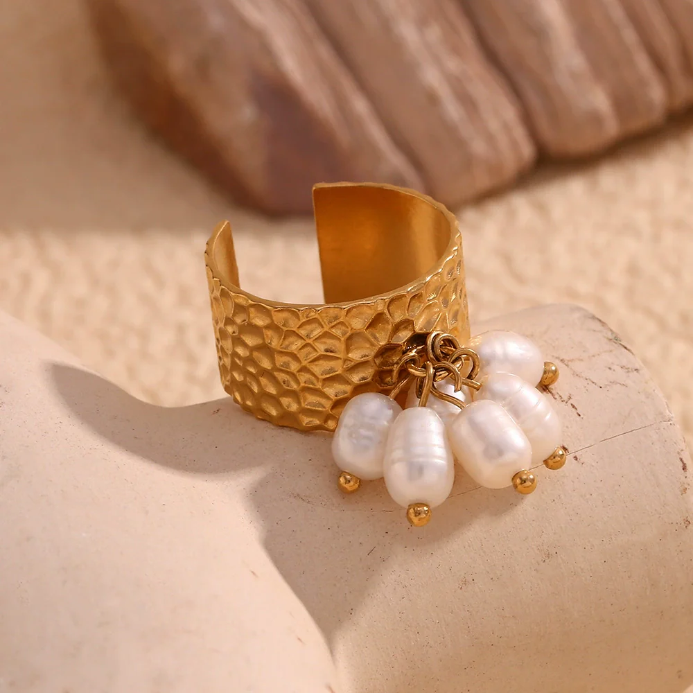 Wholesale Women's Fashion Geometric Stainless Steel Electroplated 18K Gold Pearl Tassel Hammer Pattern Opening Bracelet Ring
