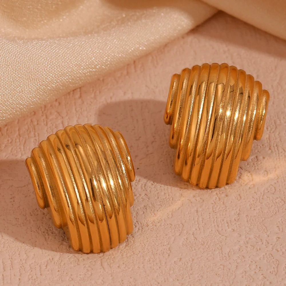 Wholesale Women's Fashion Geometric Stainless Steel Electroplated Earrings