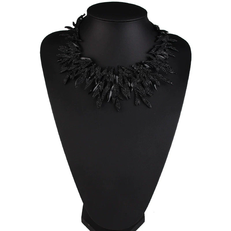 Wholesale Women's Fashion Jewelry Alloy Water Wave Chain With Geometric Pattern And Baking Paint Treatment - Image 6