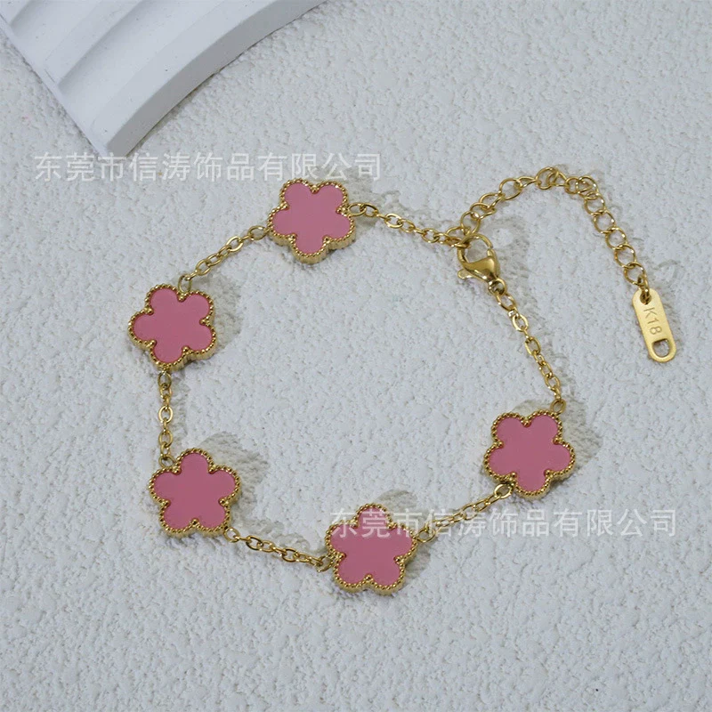 Wholesale Women's Fashion Luxury Vacuumplated 18K Titanium Steel Clover Flower Bracelet - Image 11
