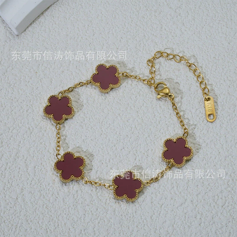 Wholesale Women's Fashion Luxury Vacuumplated 18K Titanium Steel Clover Flower Bracelet - Image 12