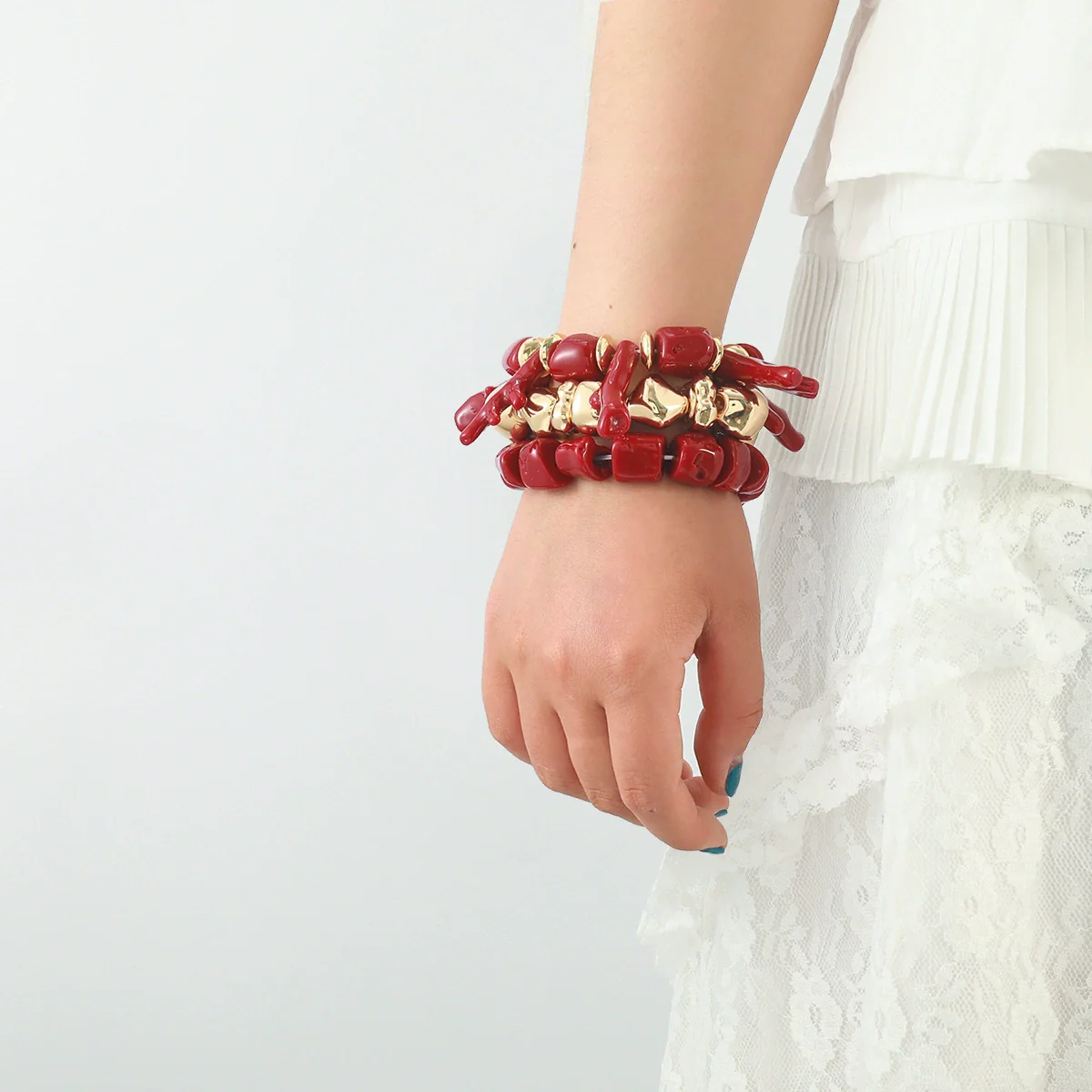Wholesale Women's Fashion Resin Geometric Redshaped Bracelet 3Piece Set With Electroplating