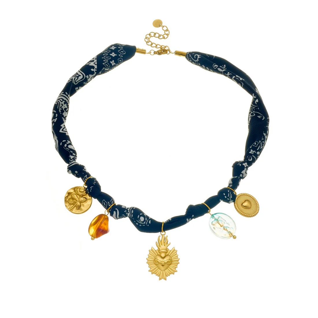 Wholesale Women's Fashion Retro Creative Heartshaped Stainless Steel Goldplated Relief Flower Pattern Beaded Pendant Necklace With Rope Chain - Image 5