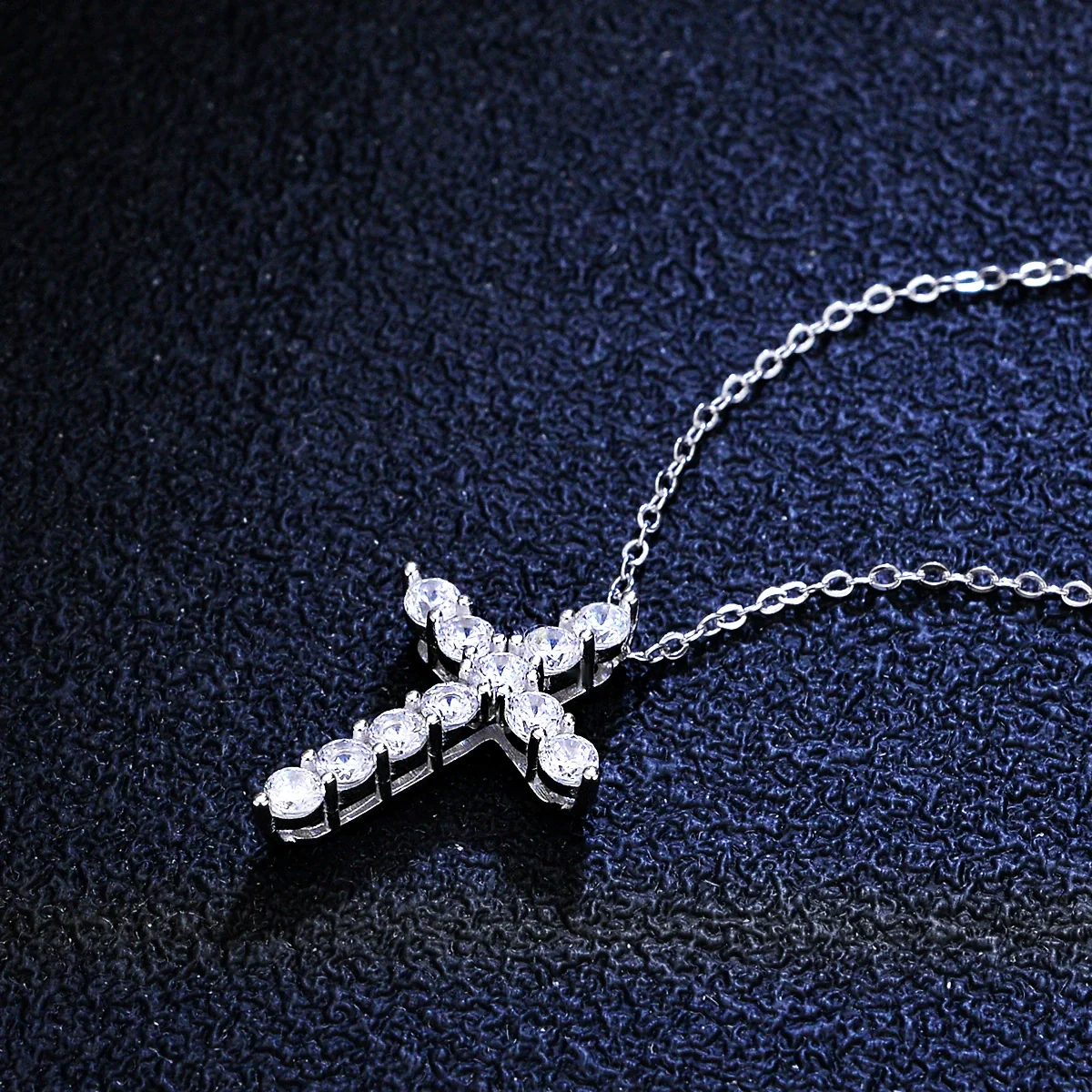 Wholesale Women's Fashion Silver 925 Sterling Pendant Necklace With Geometric Cross And Moissanite Design - Image 2