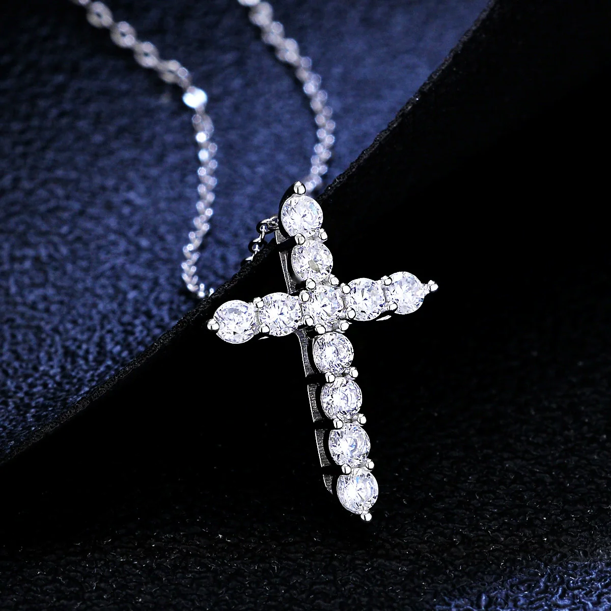 Wholesale Women's Fashion Silver 925 Sterling Pendant Necklace With Geometric Cross And Moissanite Design - Image 3