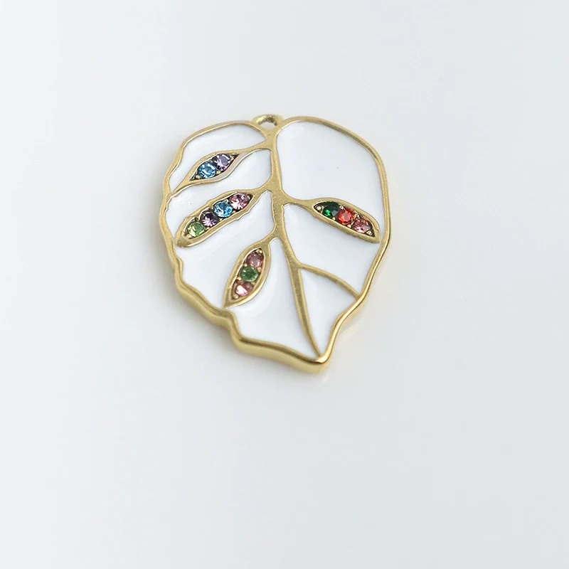 Wholesale Women's Fashion Stainless Steel Goldplated Leaf Jewelry Clavicle Chain - Image 15