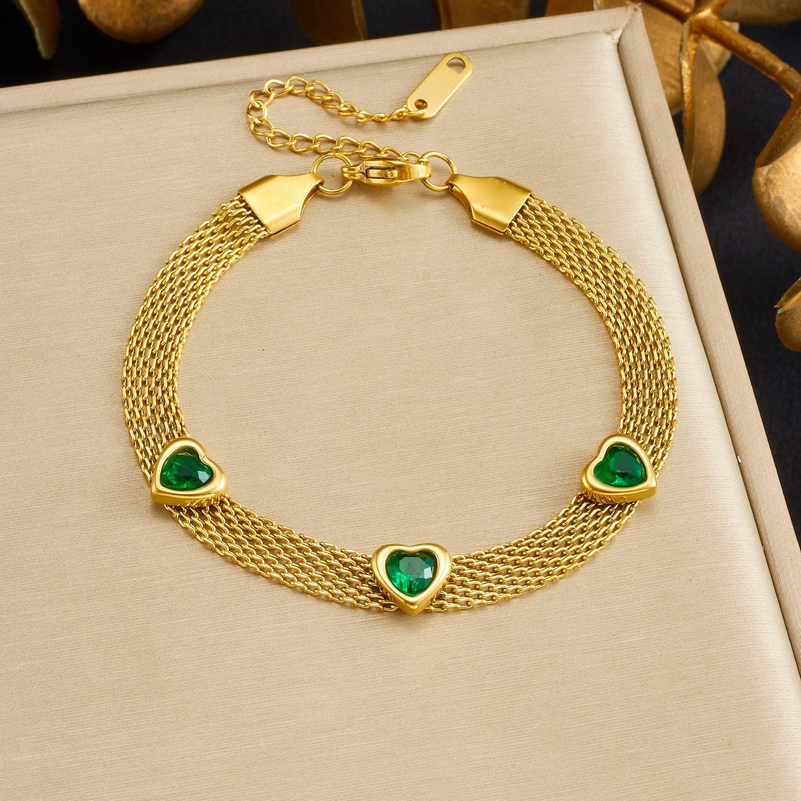 Wholesale Women's Fashionable Heartshaped Gold Plated Stainless Steel Jewelry Bracelet