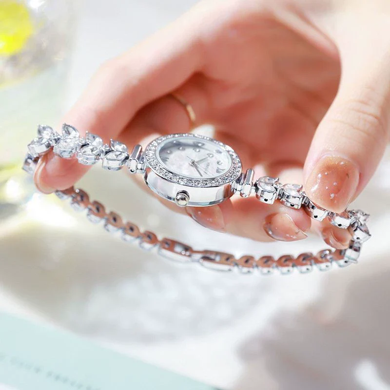 Wholesale Women's Fashionable Quartz Watch With Live Explosions Diamondencrusted Shell Mermaid Design Alloy Case And Strap Round Dial - Image 3
