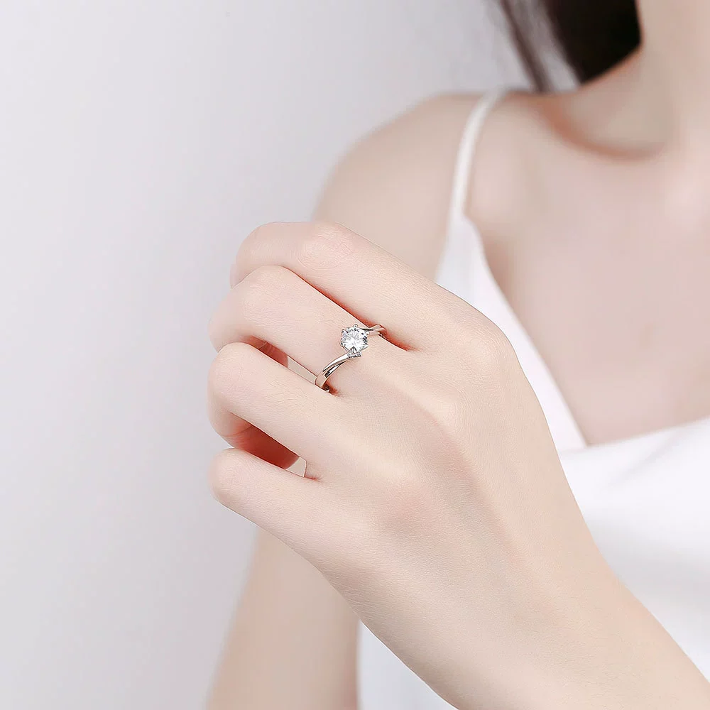 Wholesale Women's Fashionable S925 Sterling Silver Geometric Open Ring With Four Claw Inlaid Diamond And Electroplating Treatment - Image 2