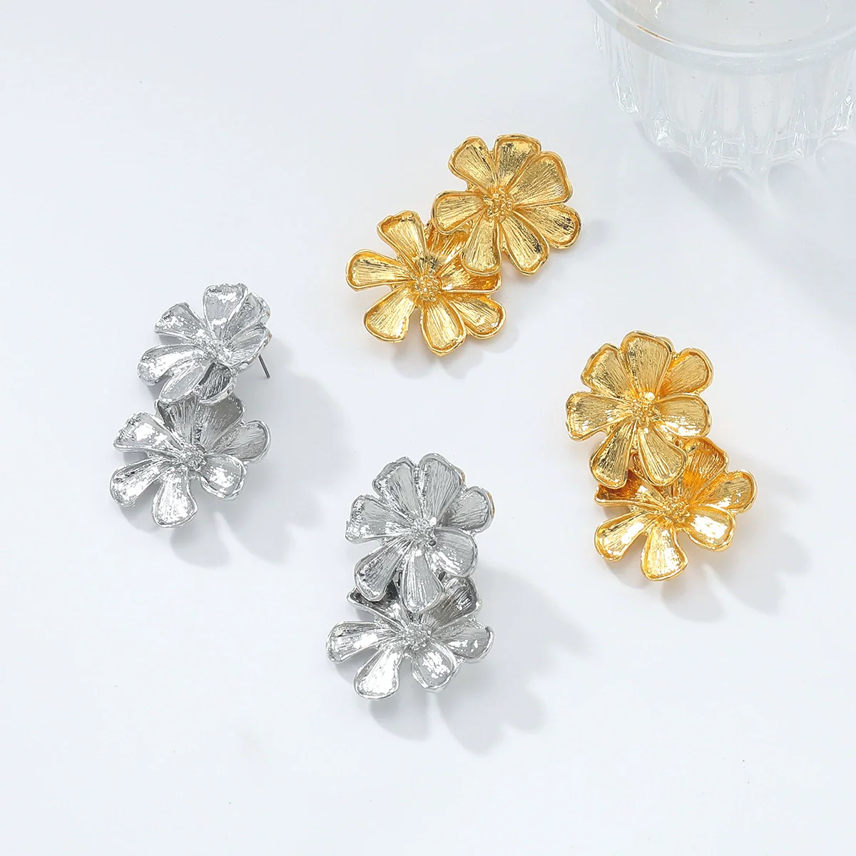 Wholesale Women's Floral Multilayer Earrings Zinc Alloy Retro Style Electroplated - Image 3