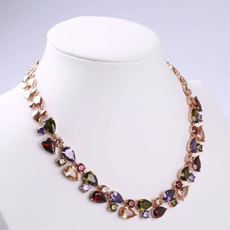 Wholesale Women's French Retro Drop Shape Zircon Inlaid Copper Necklace - Image 2