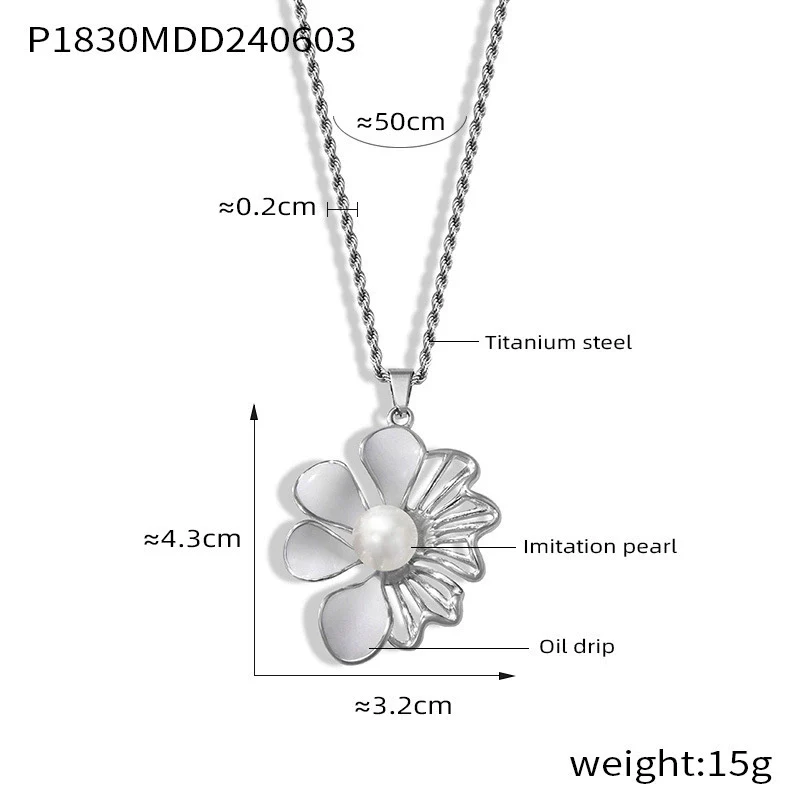 Wholesale Women's French Retro Light Luxury Oil Drop Hollow Flower Pendant Necklace Made Of Titanium Steel With Electroplating Design And Twist Chain - Image 5
