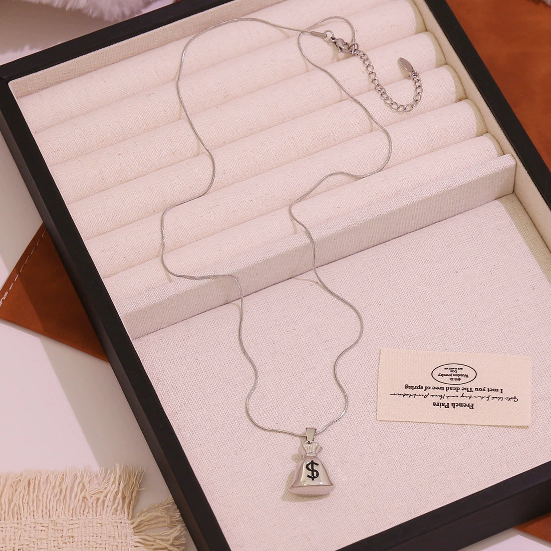 Wholesale Women's Geometric Alloy Money Bag Pendant Necklace Sweater Chain Accessories - Image 7