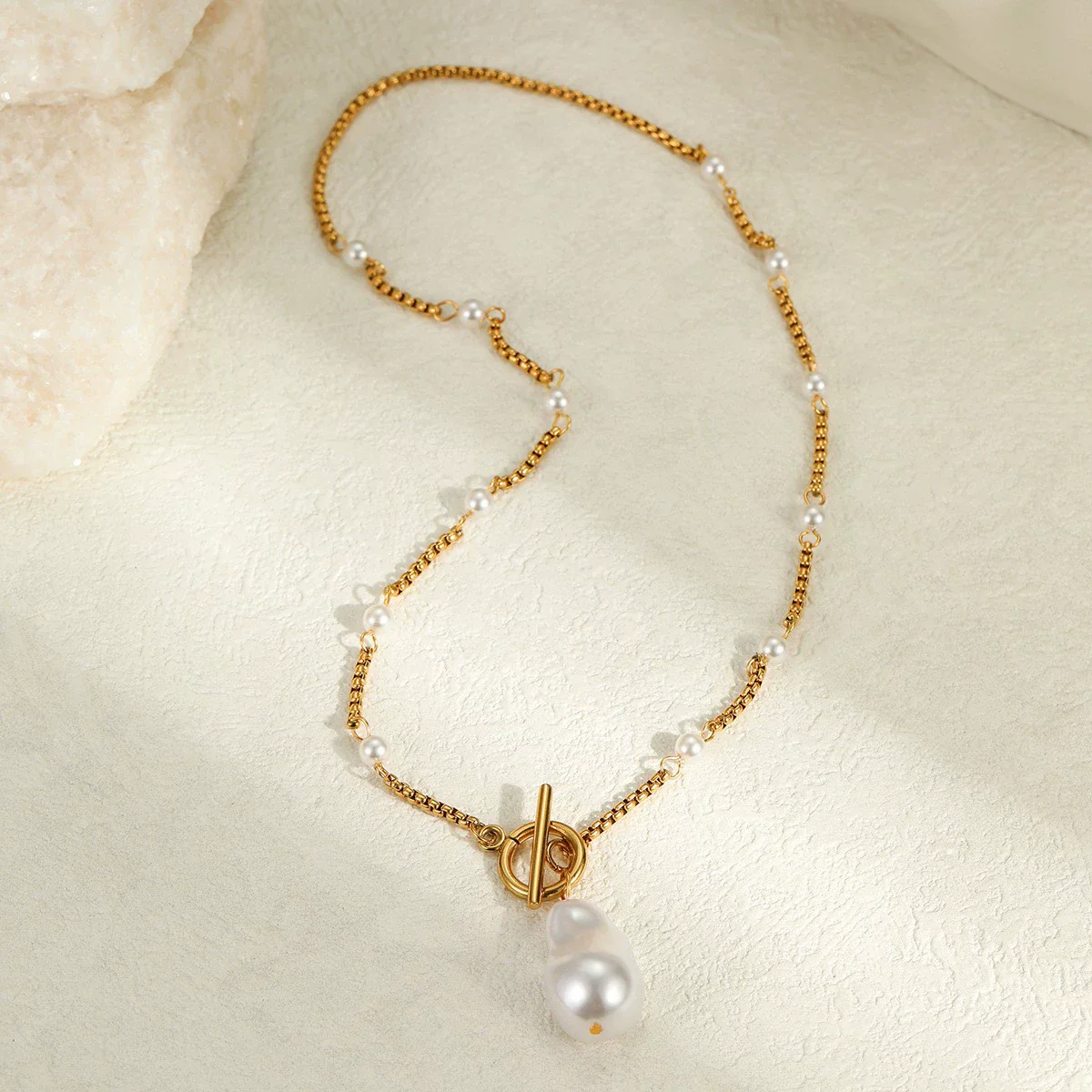 Wholesale Women's Geometric Baroque Imitation Pearl Stainless Steel 18K Electroplated Necklace Light Luxury Jewelry - Image 4