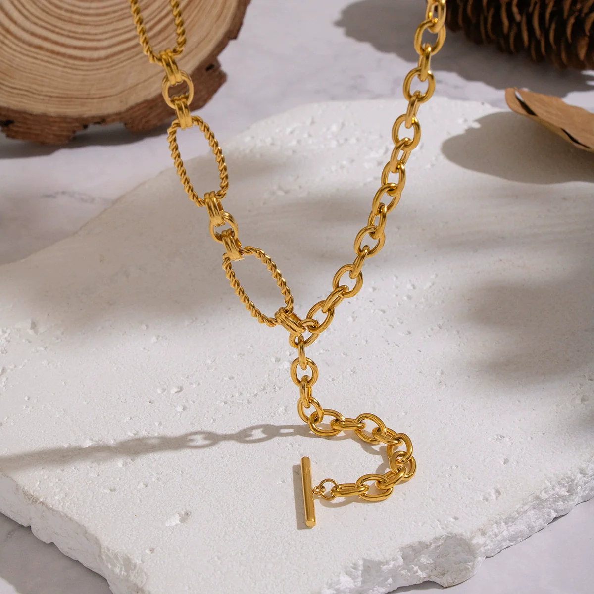 Wholesale Women's Geometric Casual Style Oneword Tassel Pendant Necklace With 18K Real Gold Pvd Furnace Vacuum Plating