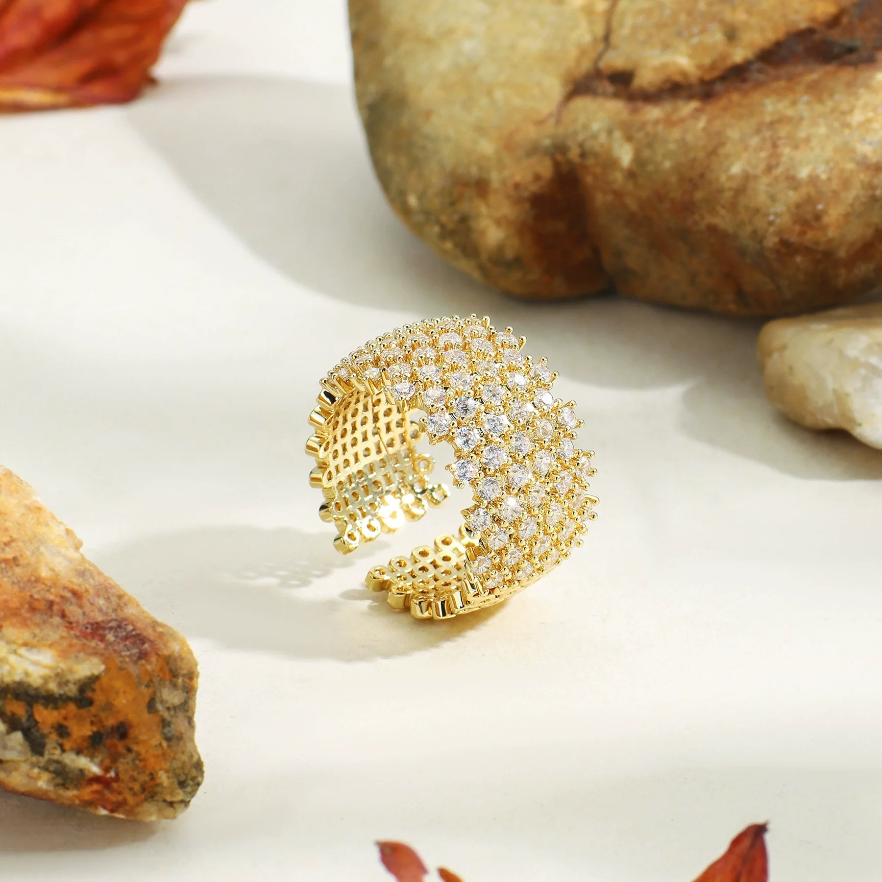 Wholesale Women's Geometric Copper Ring Plated With Real Gold And Set With Zircon - Image 4