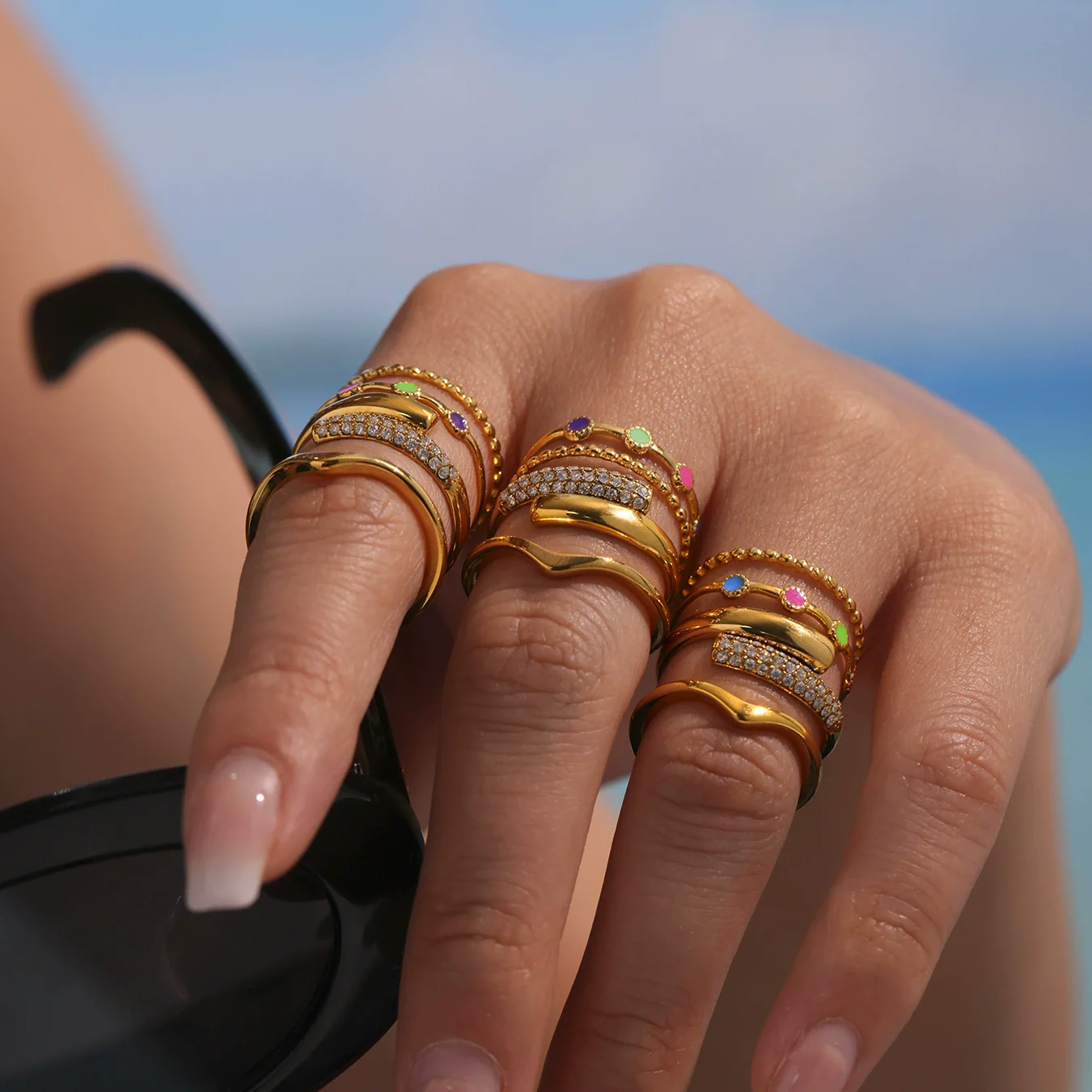 Wholesale Women's Geometric Diamond Index Finger Ring Made Of Stainless Steel And Zircon With 18K Gold Electroplating - Image 3