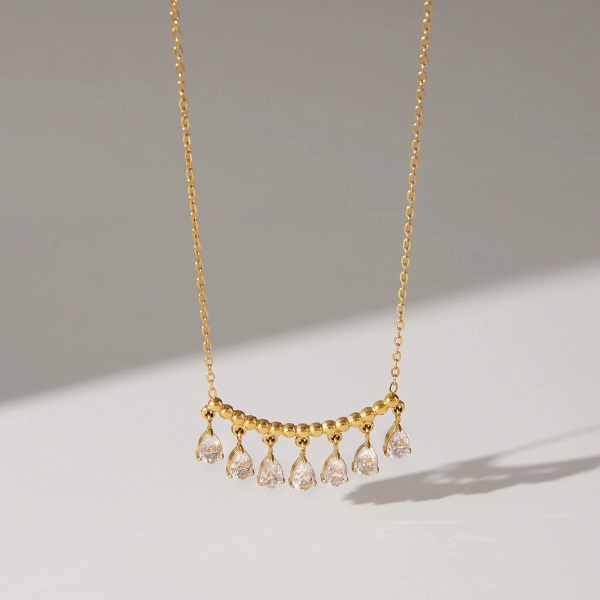 Wholesale Women's Geometric Dropshaped Stainless Steel Electroplated Necklace Old Money Minimalist Style Jewelry - Image 4