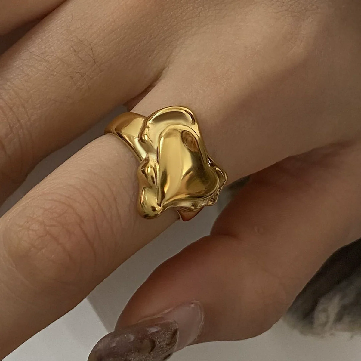 Wholesale Women's Geometric Electroplated Stainless Steel Love Ring Hand Jewelry - Image 2
