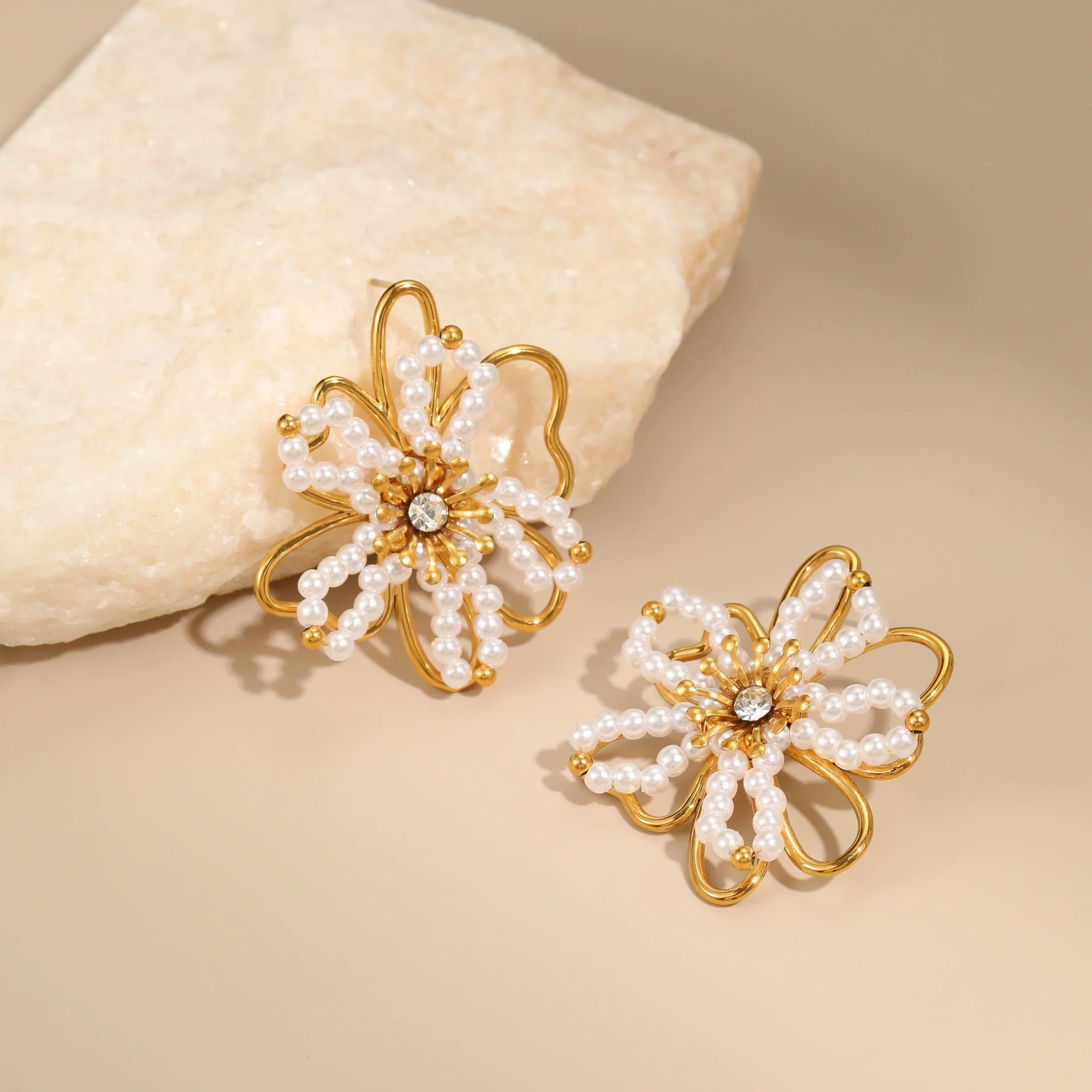 Wholesale Women's Geometric Flower Beaded Stainless Steel Electroplated Earrings Fashion Jewelry - Image 3