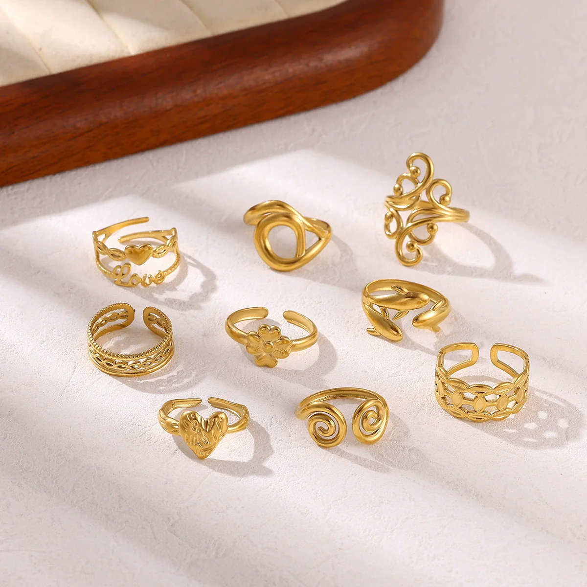 Wholesale Women's Geometric Fruit Stainless Steel Ring Inlaid With 18K Gold Light Luxury Style Accessories